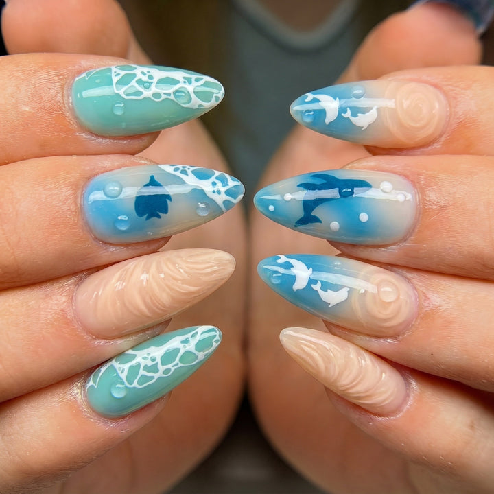 Underwater-themed art nails Kalsten