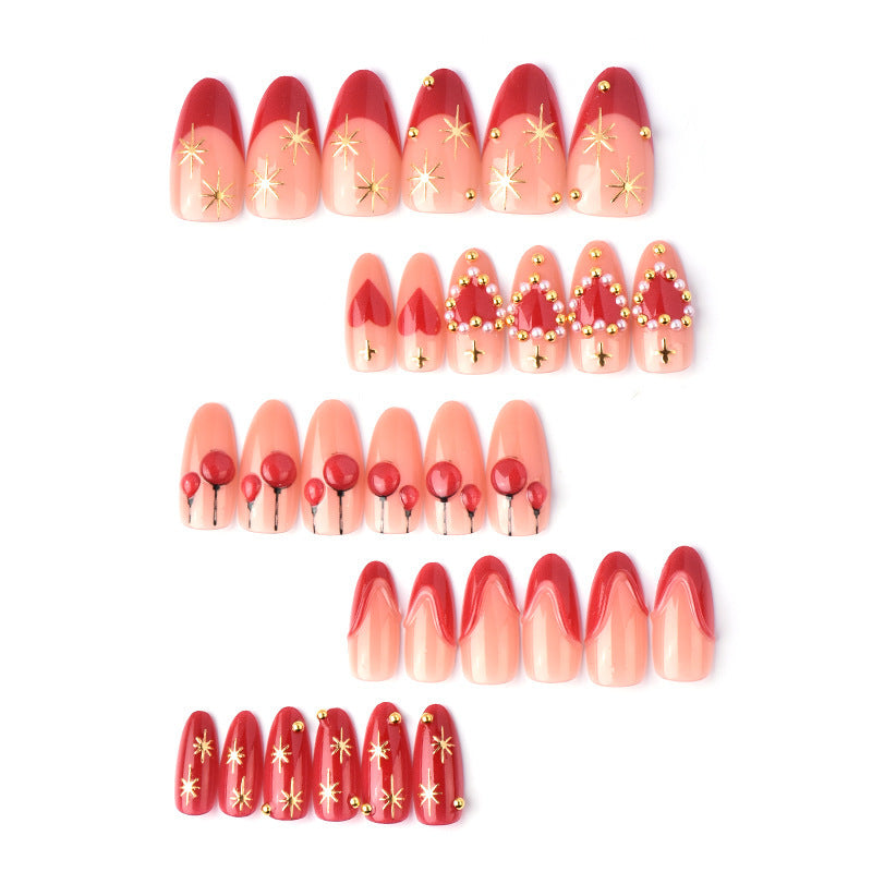 Elegant artificial nails with romantic gold and pearl embellishments Kalsten