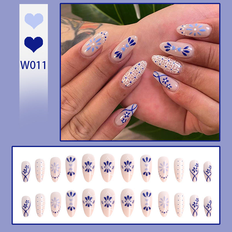 Artful Nail Tips with Flower Motif Kalsten