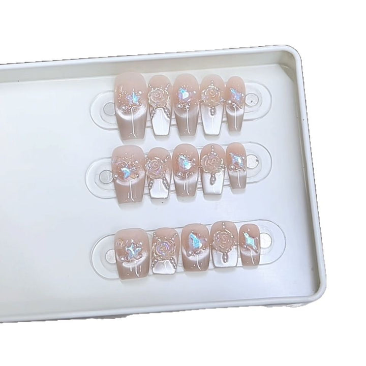 Elegant Floral Design Press-On Nail Set Kalsten