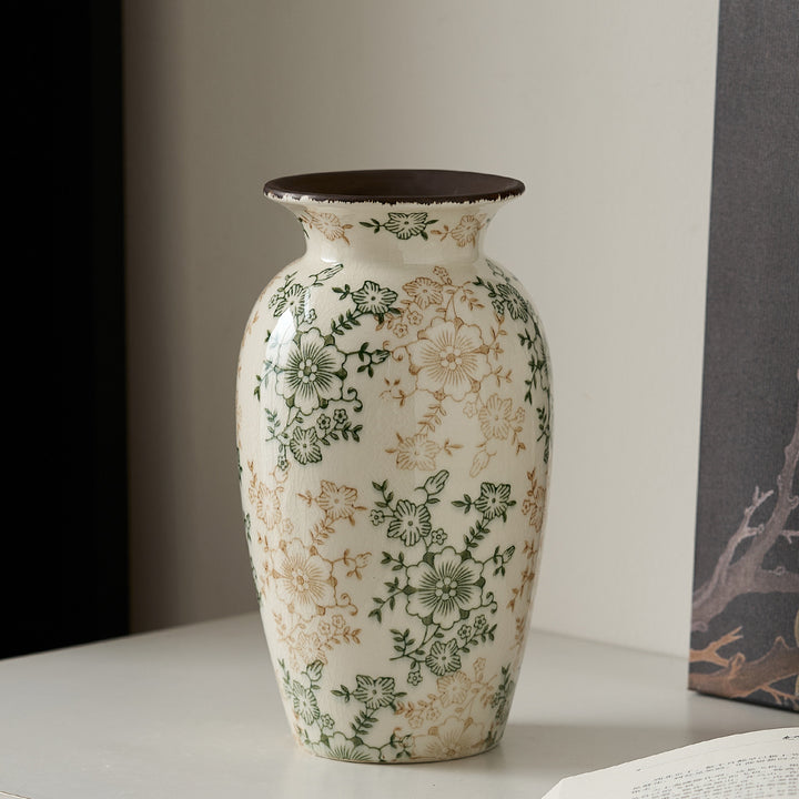 Decorative porcelain vase with floral design Kalsten