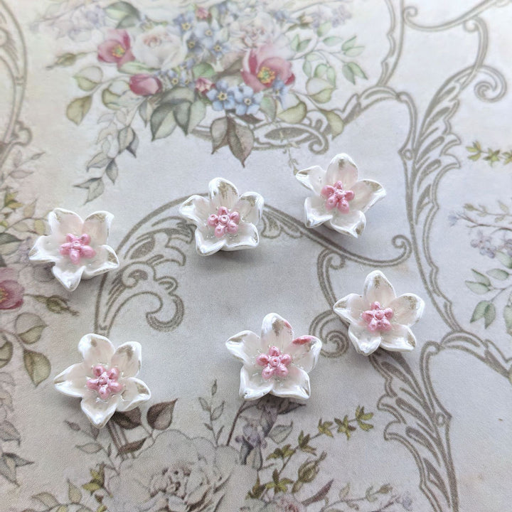 Decorative flower appliqués Kalsten