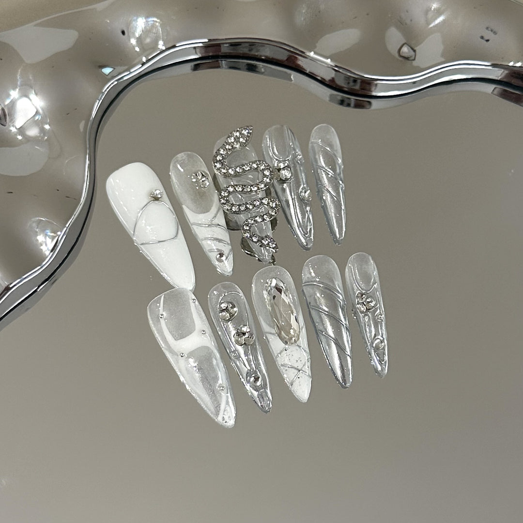 Glamorous Themed Press-On Nail Set