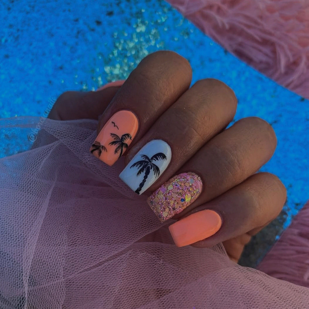 Artificial nails with tropical palm motif Kalsten