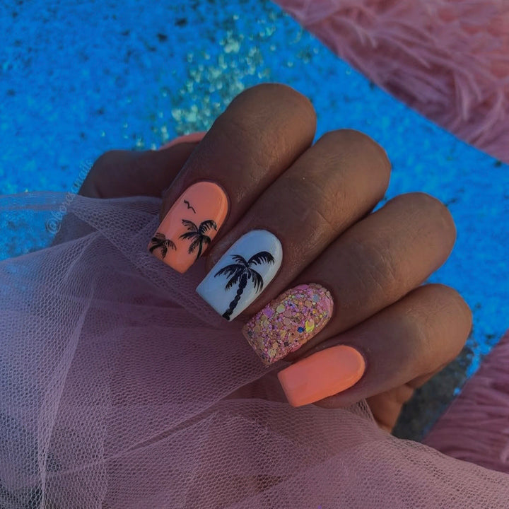 Artificial nails with tropical palm motif Kalsten