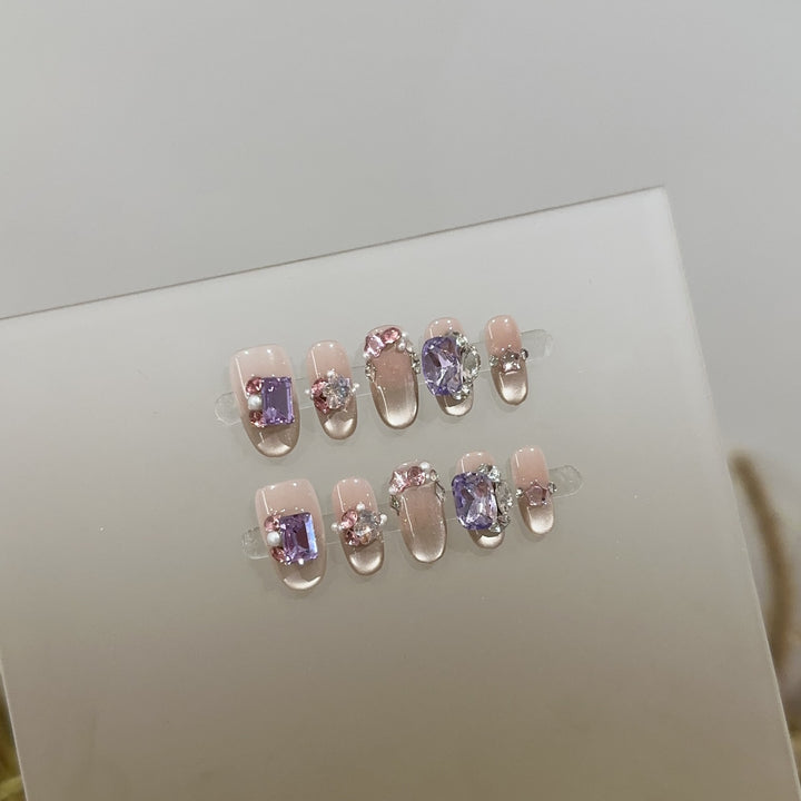 Elegant Rhinestone-Embellished Press-On Nails