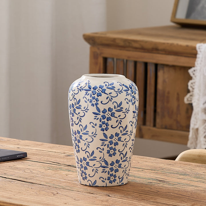 Elegant ceramic vase in floral pattern Kalsten