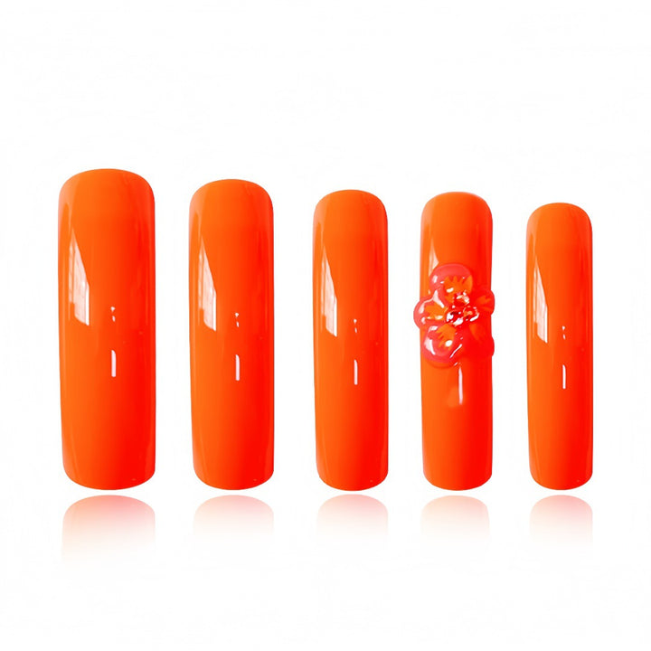 Glamorous Press-On Nail Extensions with Artistic Flower Design Kalsten