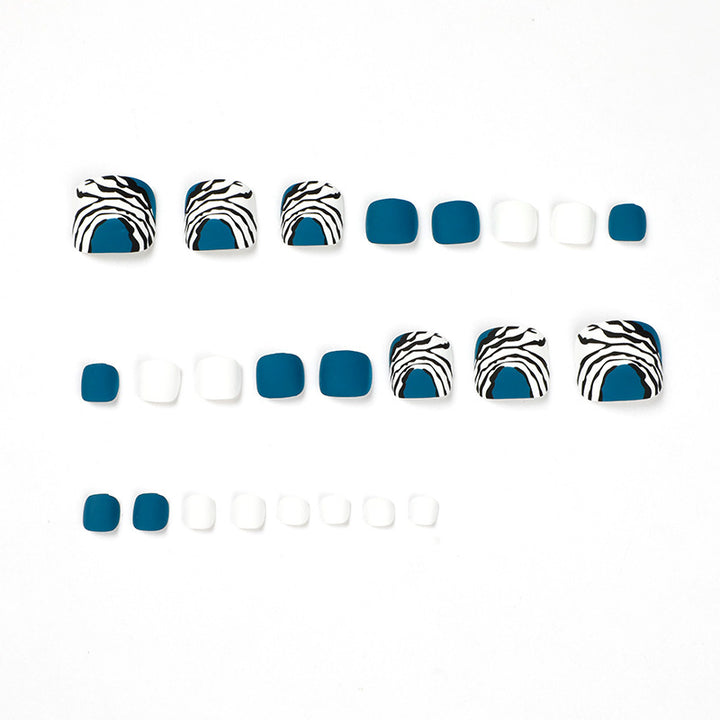 Artful toenail design in modern zebra pattern Kalsten