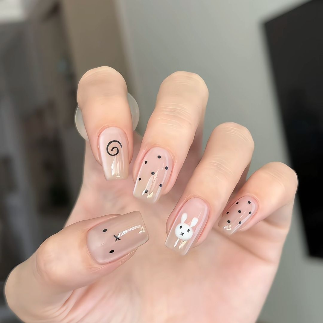 Whimsical Bear-Themed Press-On Nail Art Kit Kalsten