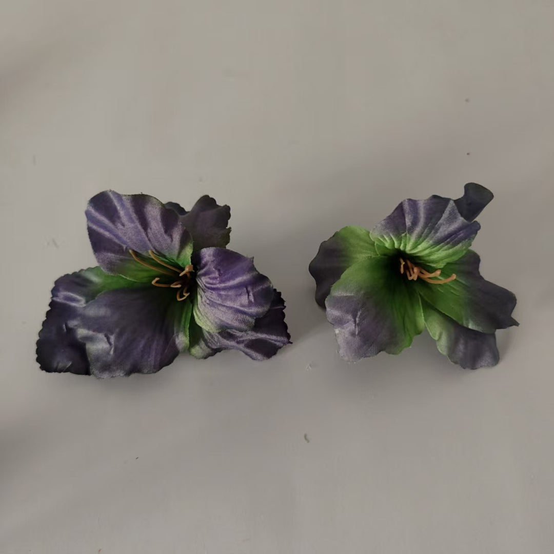 Elegant Floral Hair Accessory