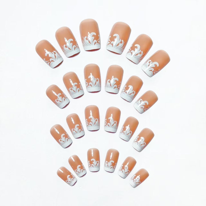 Artificial nails with elegant stiletto design Kalsten