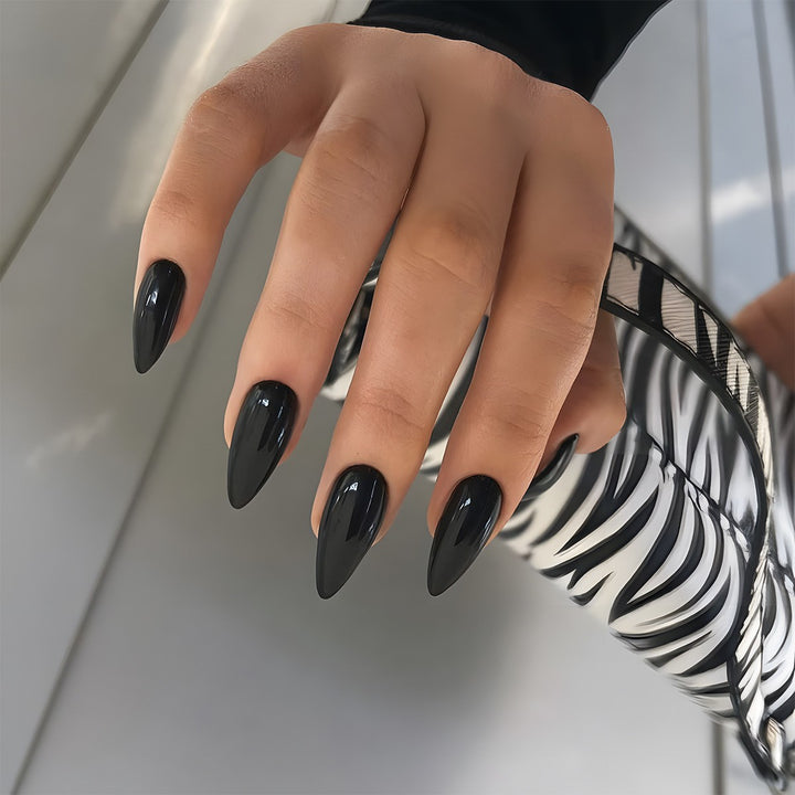 Creative nail art set with leopard pattern and glitter accents Kalsten