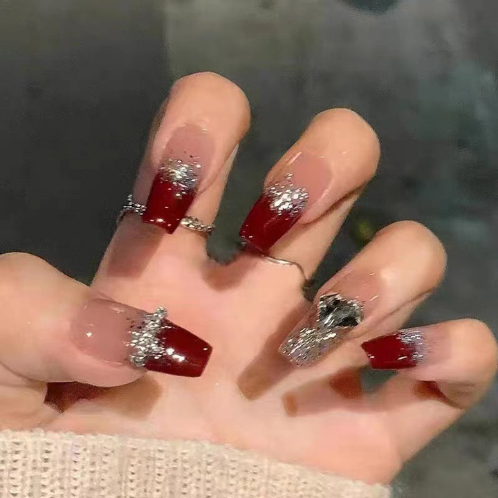 Glamorous artificial nails with sparkling accents Kalsten