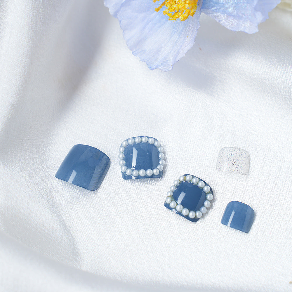 Elegant Pearl-Embellished Press-On Nail Set Kalsten