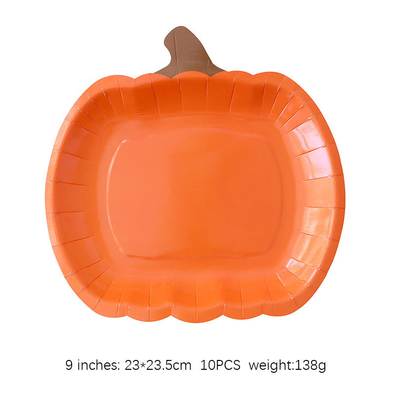 Pumpkin-shaped paper plate for Thanksgiving