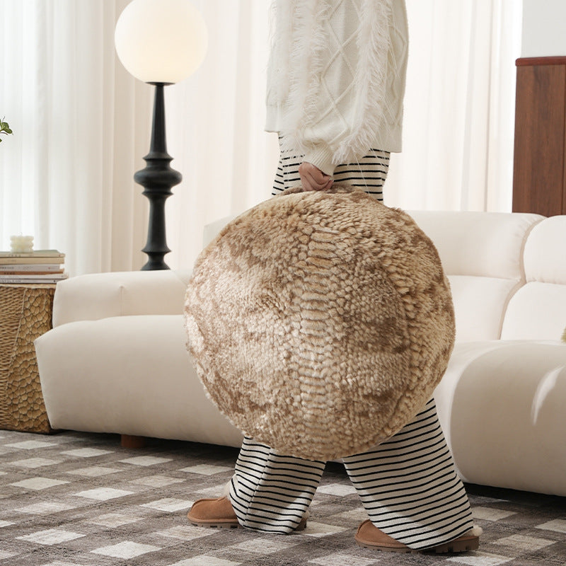 Round seat pouf made of synthetic fur with soft padding and removable cover Kalsten