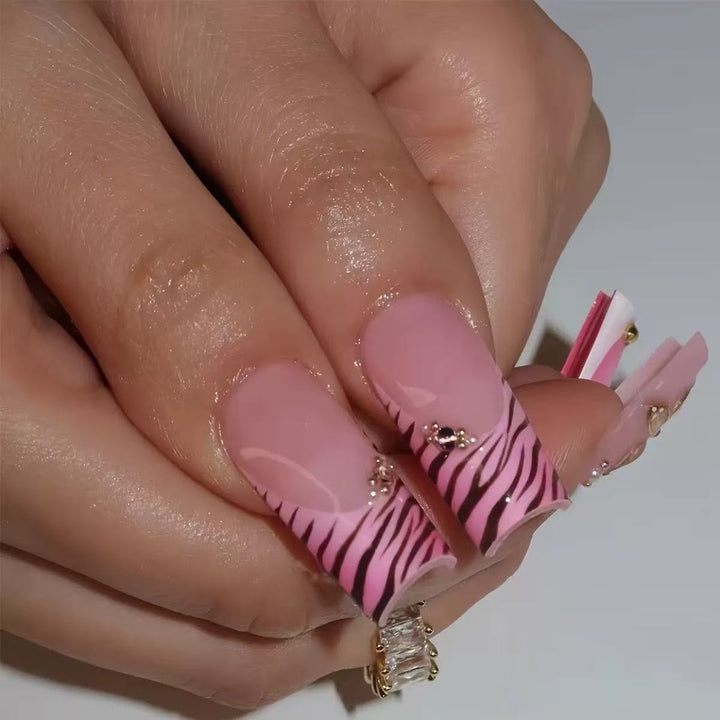 Decorative 3D Floral Nail Art Extensions Kalsten