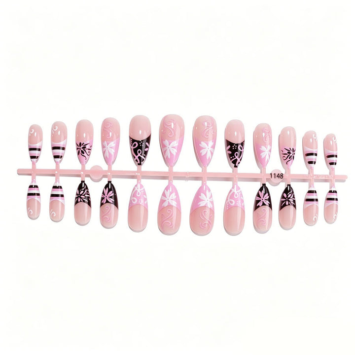 Artificial nail set with decorative flower-like and geometric designs Kalsten