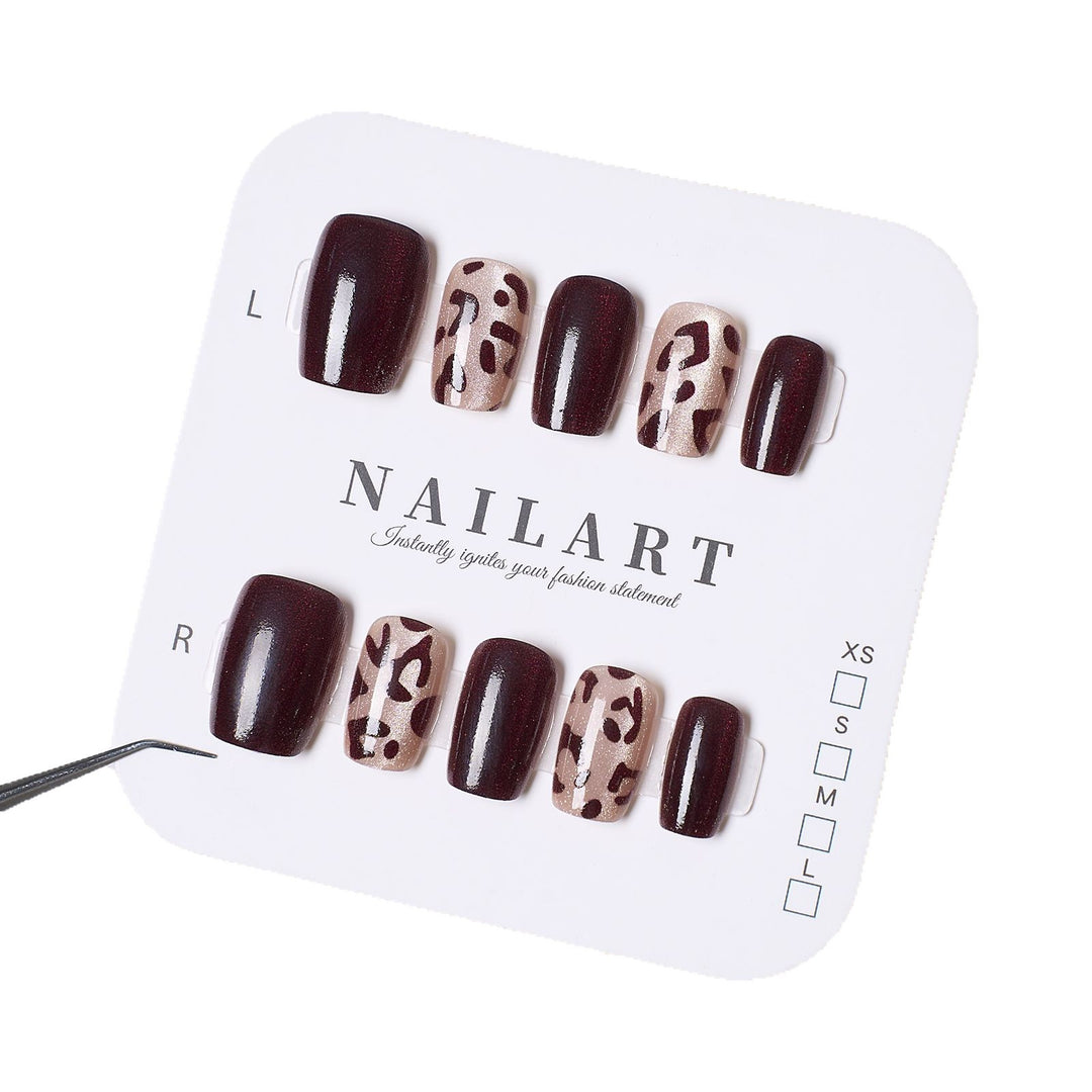 Artificial nails with modern swirl design Kalsten