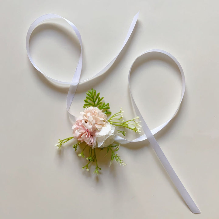 Elegant Floral Lapel Corsage