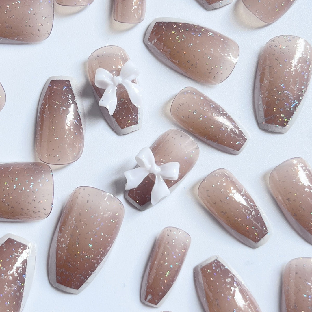 Glamorous Glittery Nail Art Kalsten
