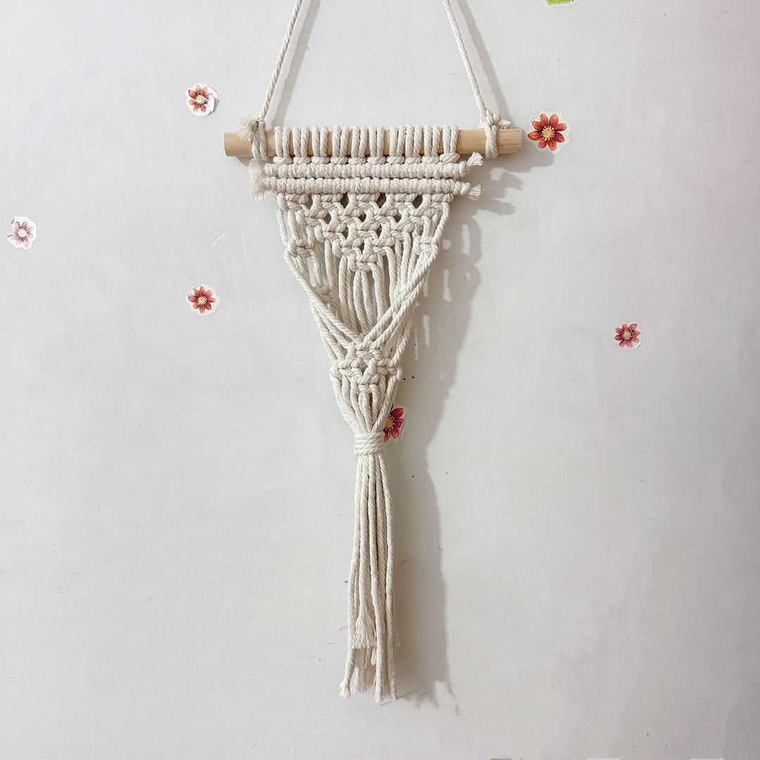 Decorative Macrame Plant Holder Kalsten