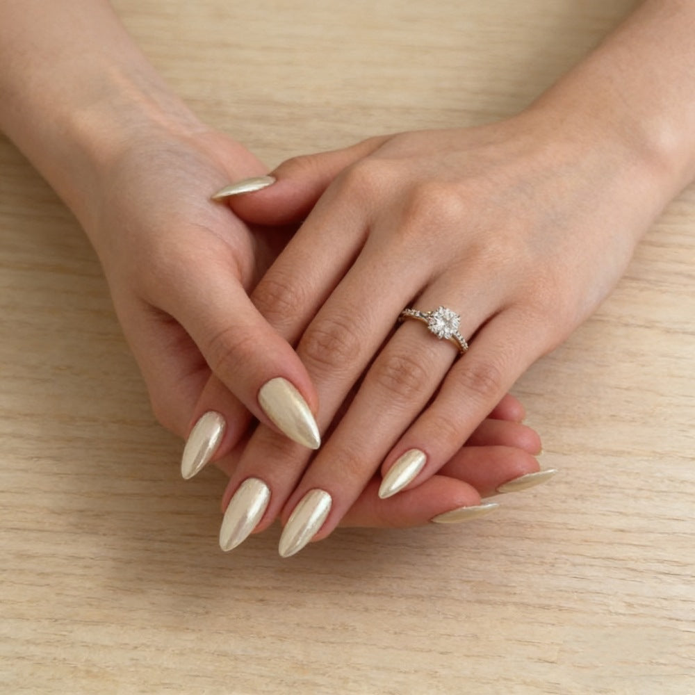 Elegant Artificial Nails in Shimmering Metallic Look Kalsten