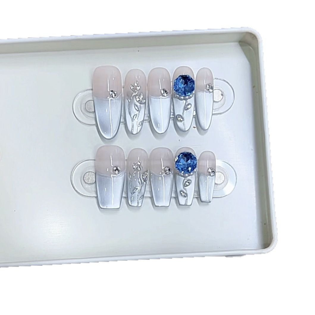 Elegant Floral Design Press-On Nail Set Kalsten
