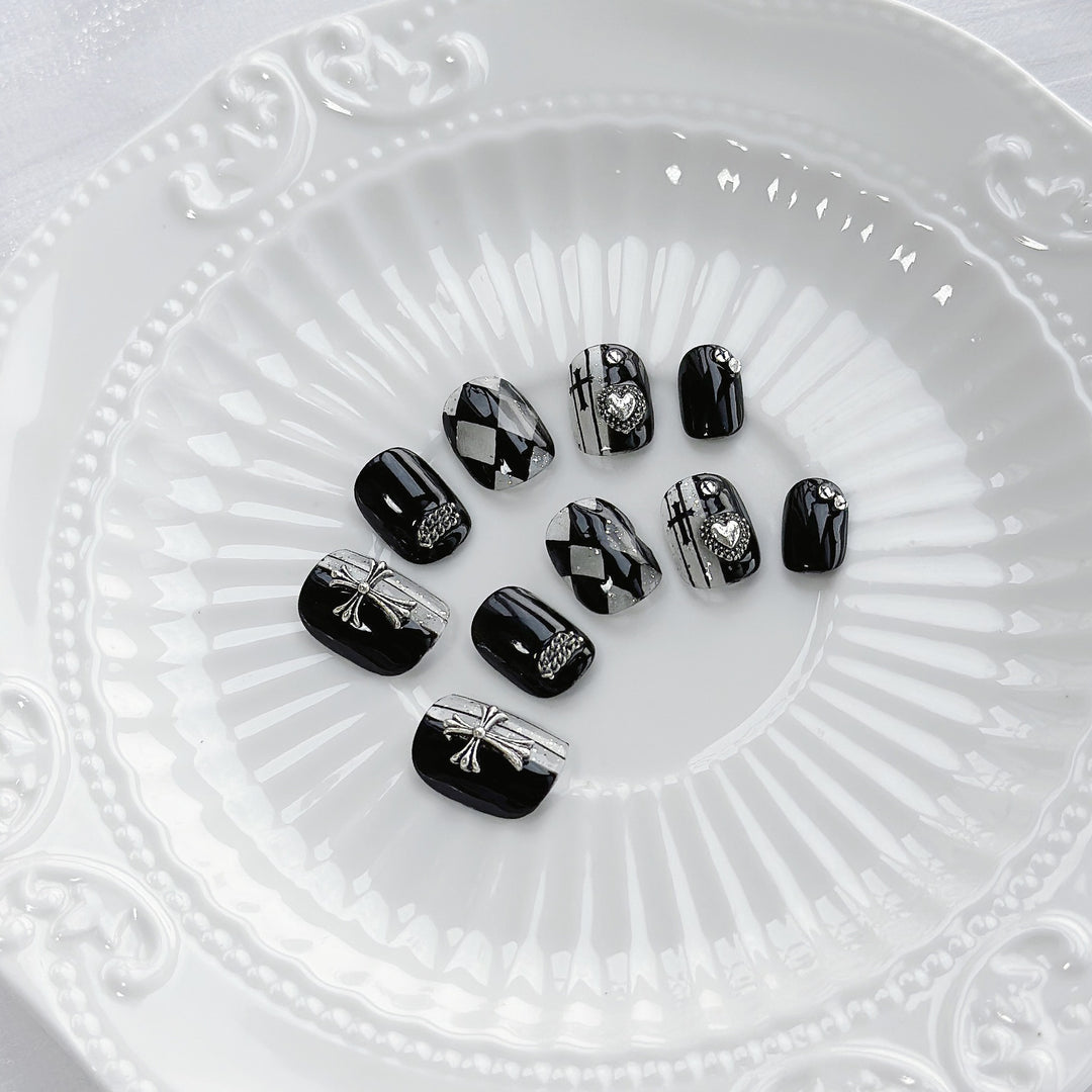 Artistic Press-On Nail Set with Gothic Motifs