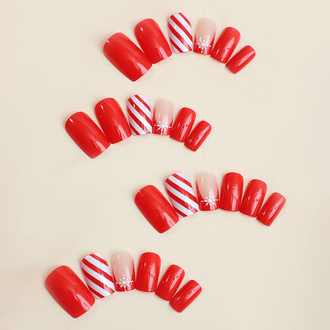 Holiday Themed Press-On Nail Set Kalsten