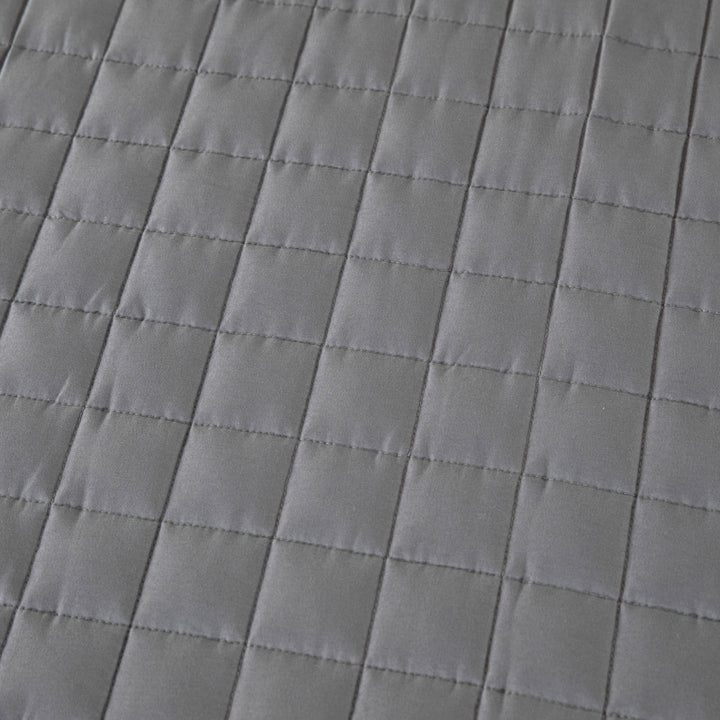Ladies quilted bed sheet Kalsten
