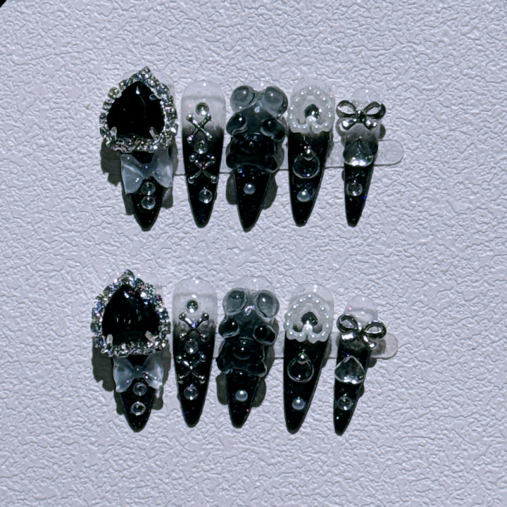 Glamorous Nail Art Extensions