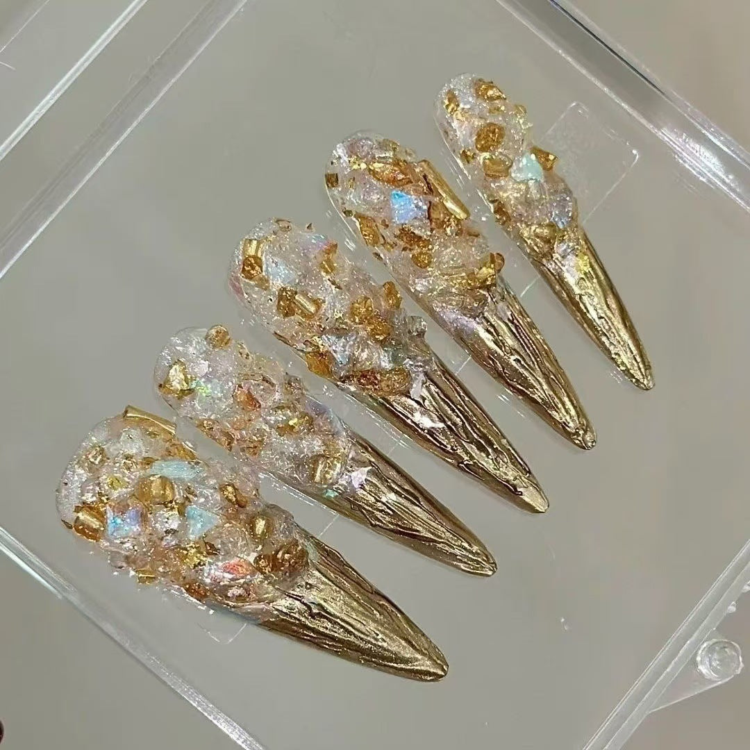 Elegant 3D Gold-Accent Press-On Nail Set Kalsten