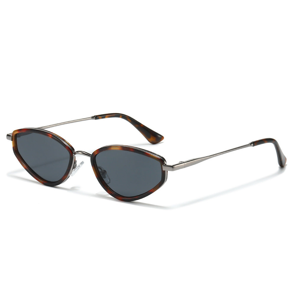 Modern Cat-Eye Sunglasses with Lightweight Frame Kalsten