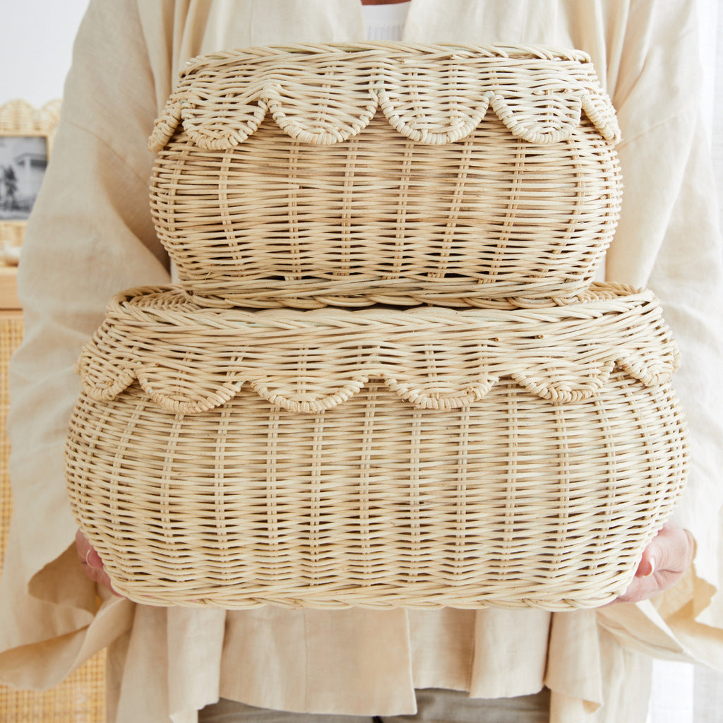 Wall basket in elegant shell design Kalsten