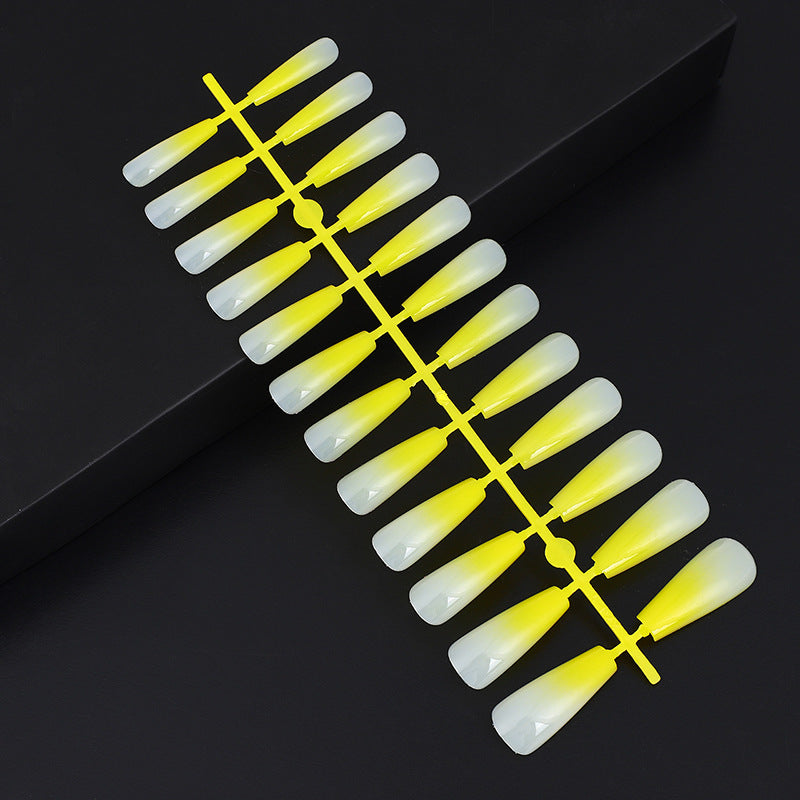 Artificial nails in elegant ombre design Kalsten