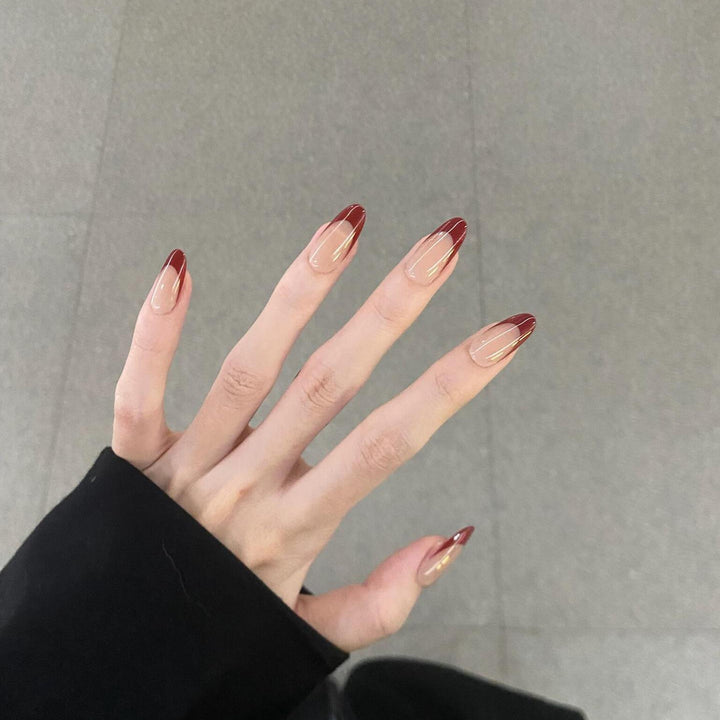 Elegant artificial nails with modern gradient effects Kalsten