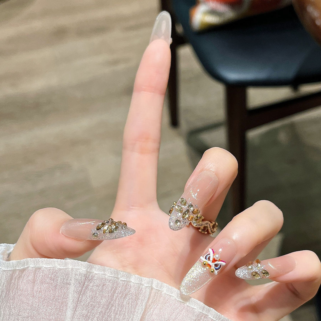 Decorative Rhinestone Floral Press-On Nail Set Kalsten