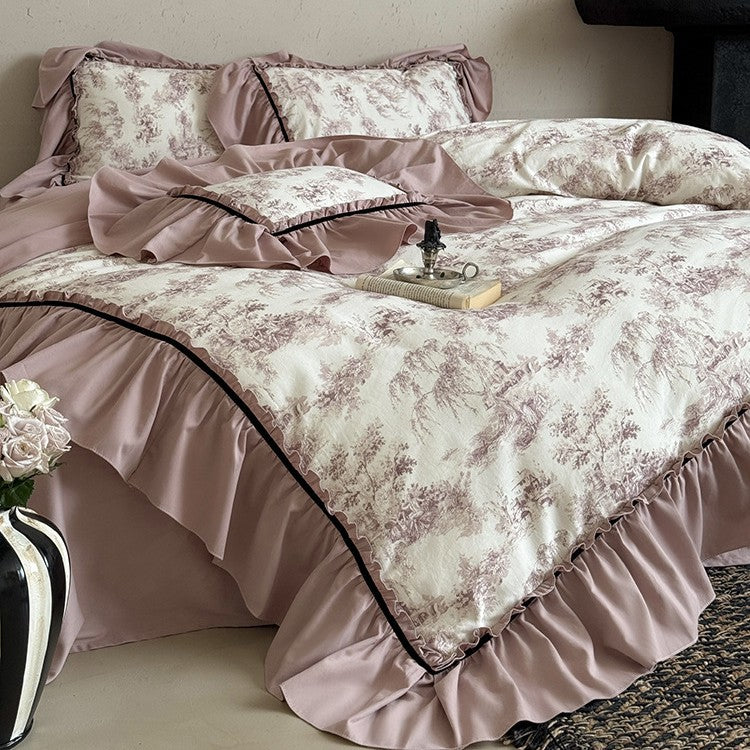 Bedding set in Toile-de-Jouy style with gathered ruffle and decorative trim