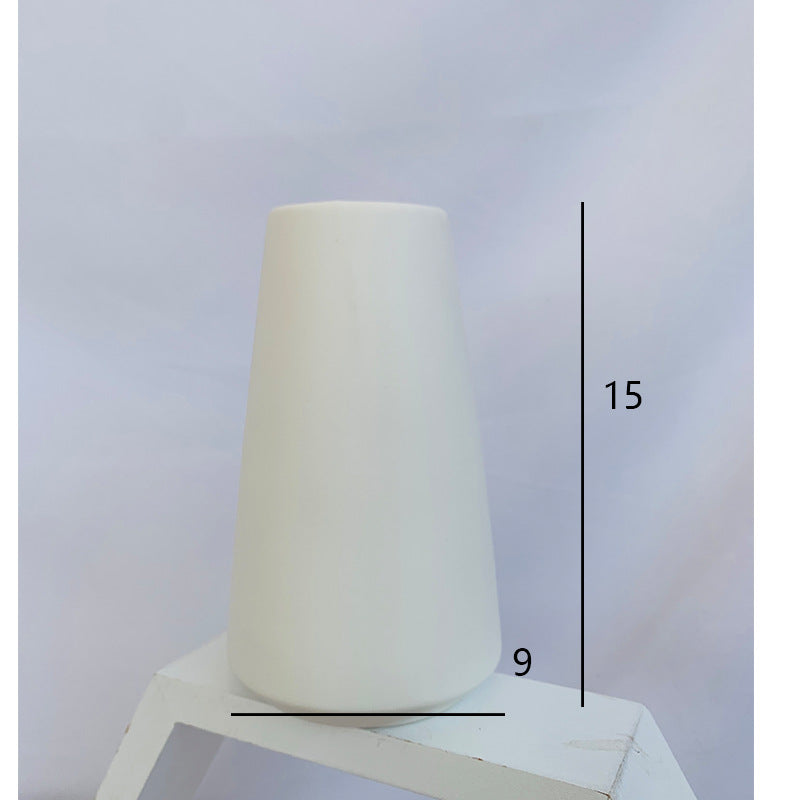 Elegant Ribbed Ceramic Vase Kalsten