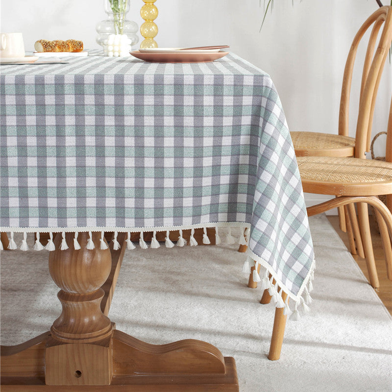 Checkered Tablecloth with Decorative Tassels