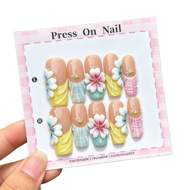 Artistic Floral Press-On Nail Art Set