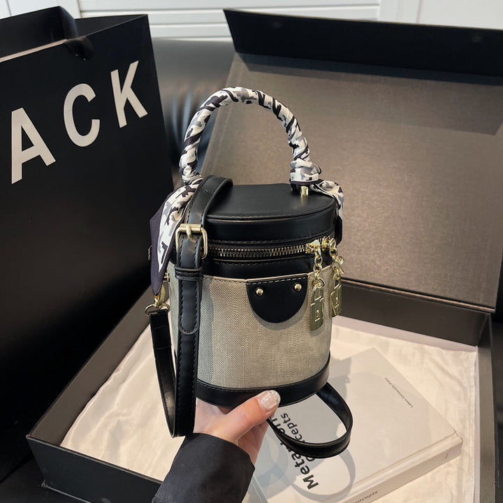 Fashionable Structured Bucket Bag Kalsten