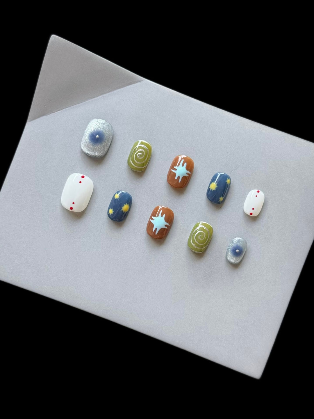 Artistic Press-On Nail Art Set with Unique Patterns