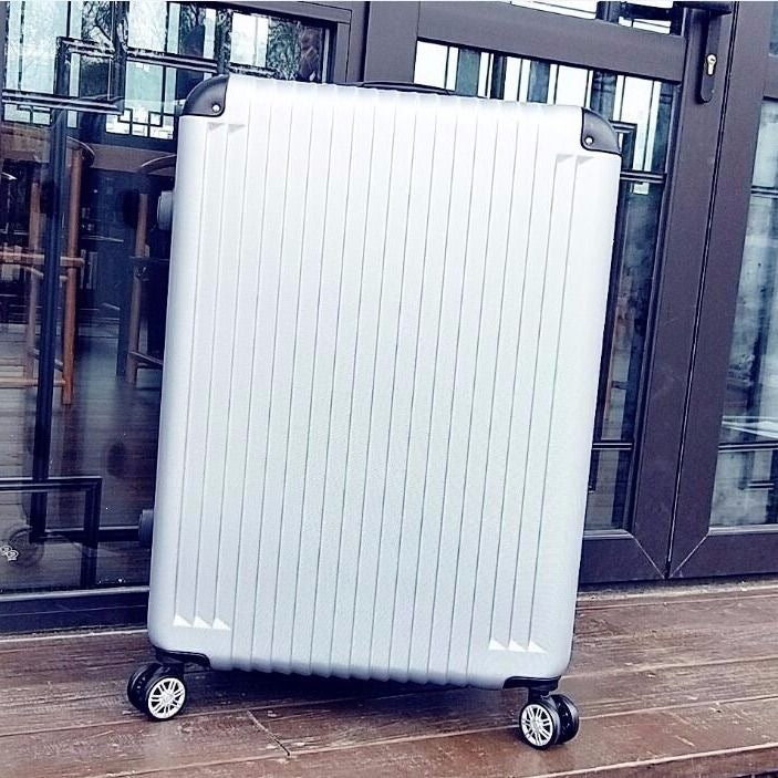 Hard-shell suitcase with quiet 360-degree wheels Kalsten