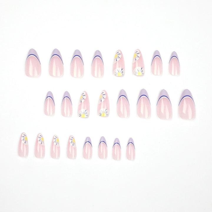 Artistic nail art with flower and ombre effects Kalsten