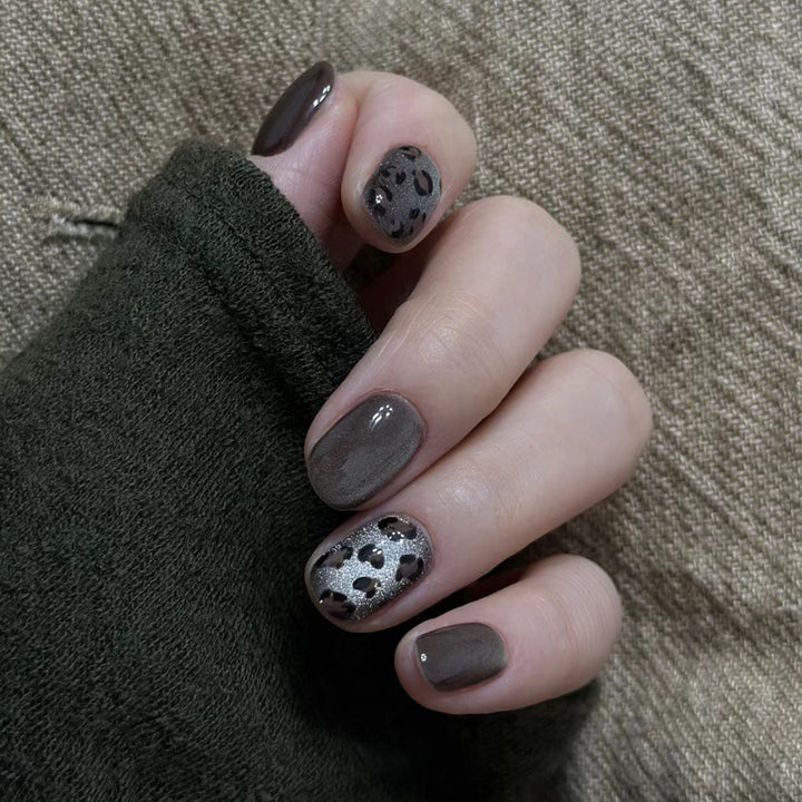 Stylish Press-On Nail Set with Artistic Leopard Design Kalsten