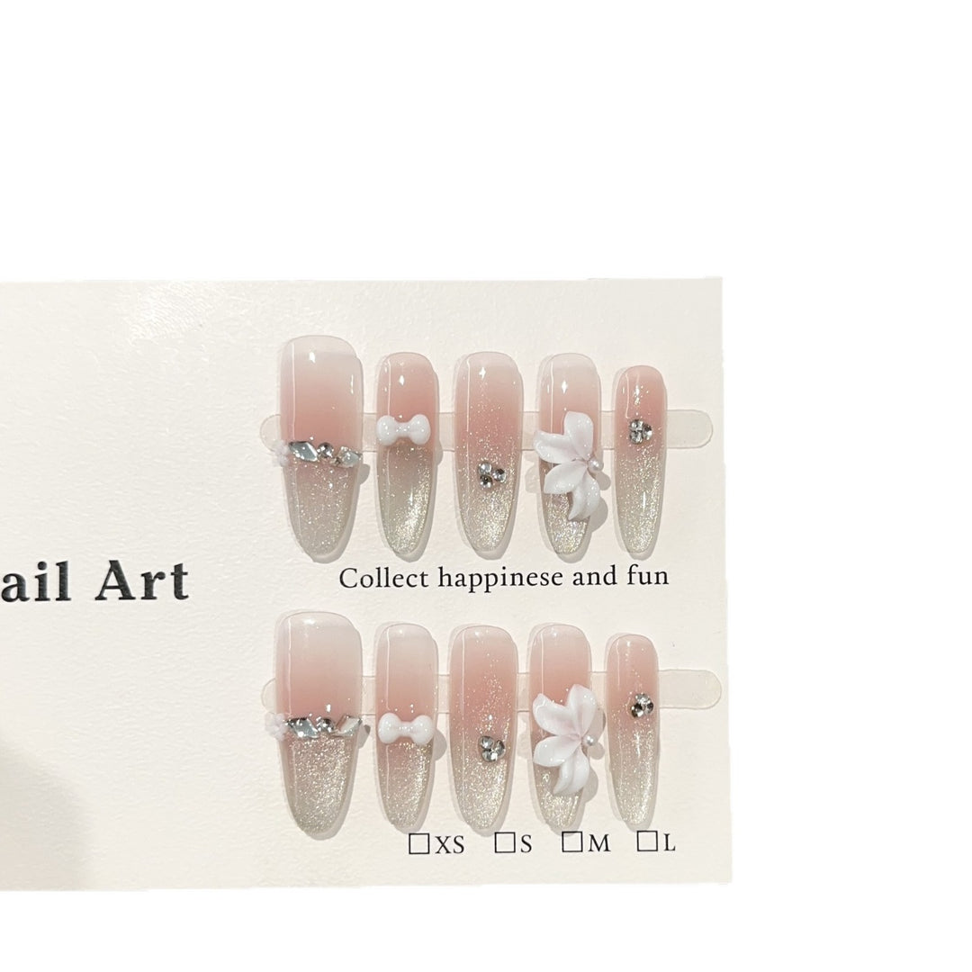 Glamorous Press-On Nail Art