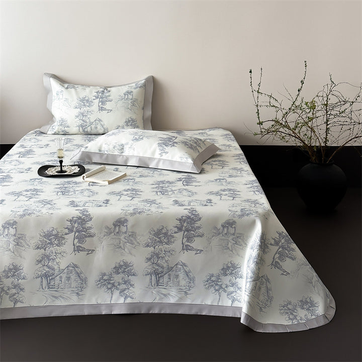 Bedding set made of fine cotton satin with classic Toile-de-Jouy print and satin hem